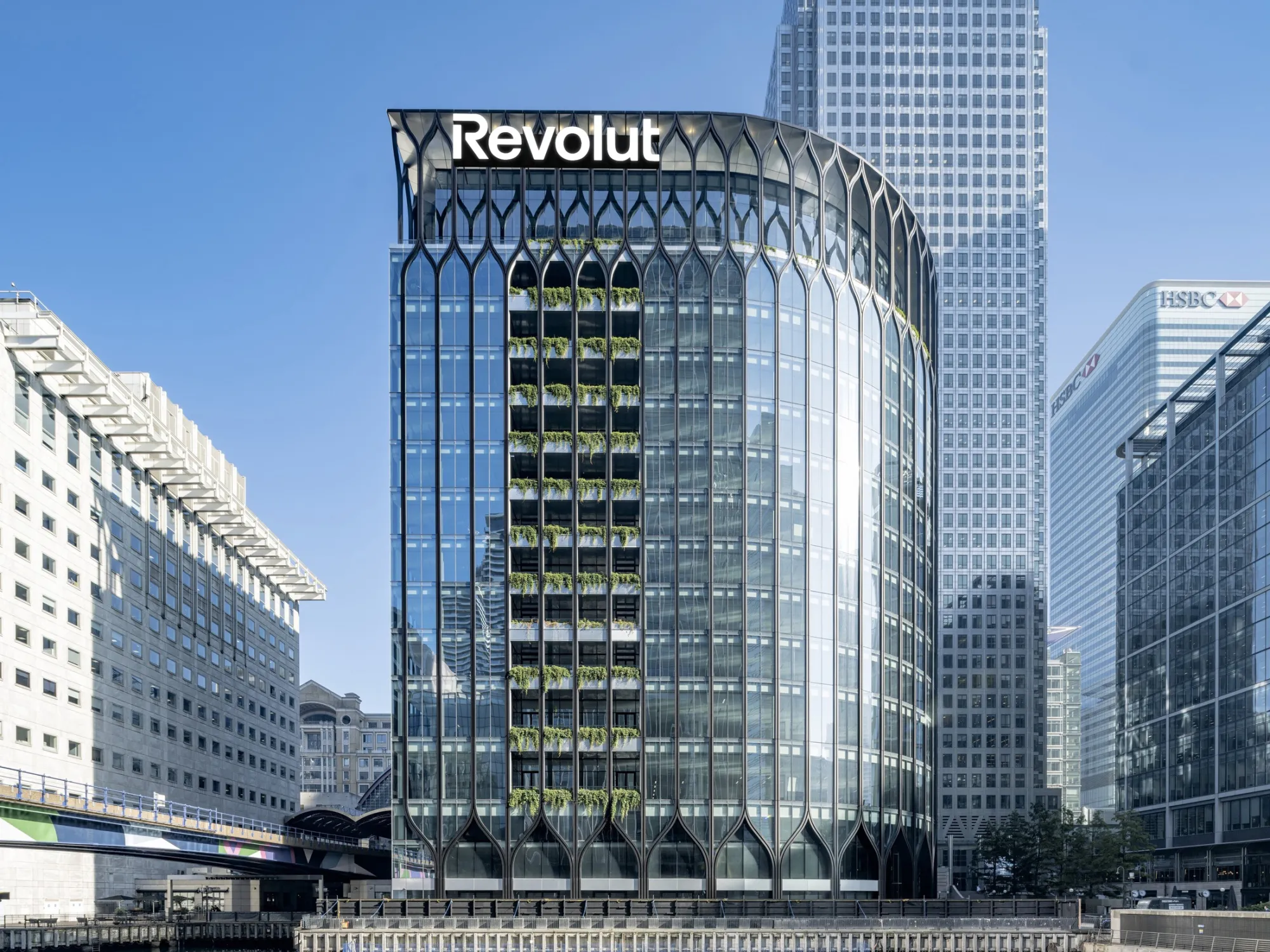 Revolut launches EURR euro stablecoin in three EEA markets on Bridge's MiCA licence